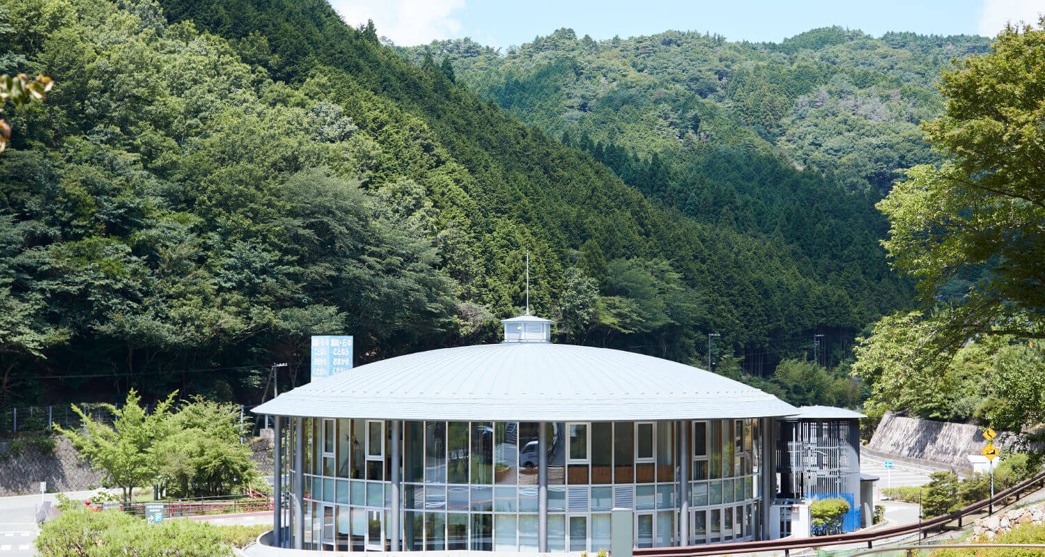 公益財団法人の運営による、安心と安全