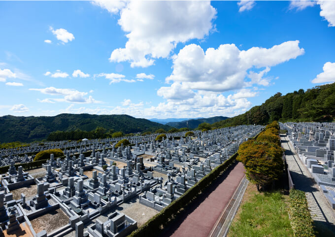 建立葬・丘陵墓所